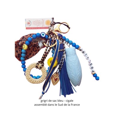 grigri de sac, l'accessoire tendance bag charm de l'été 2025. Assemblé en France.